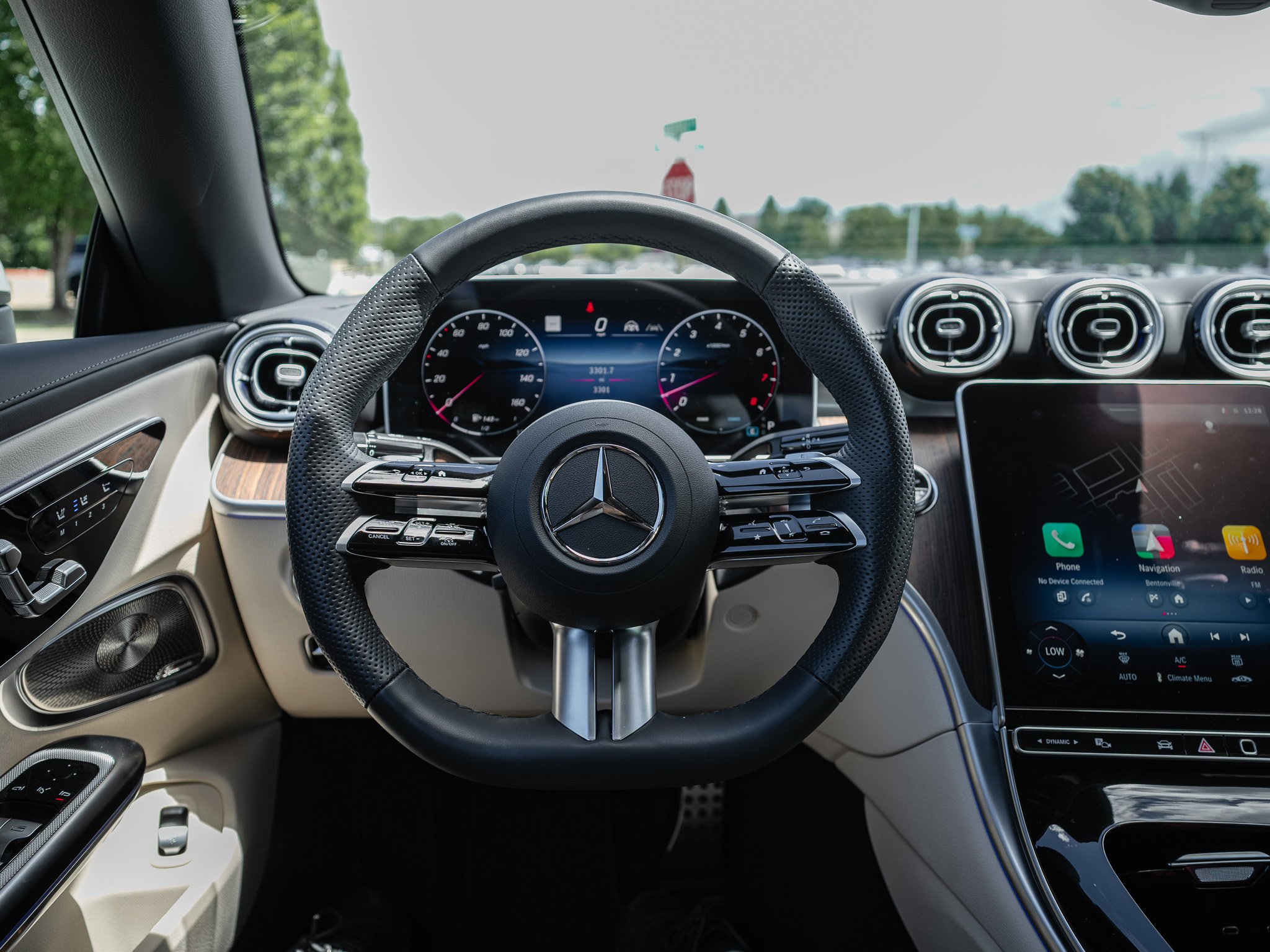 Used 2026  Mercedes-Benz  image 17
