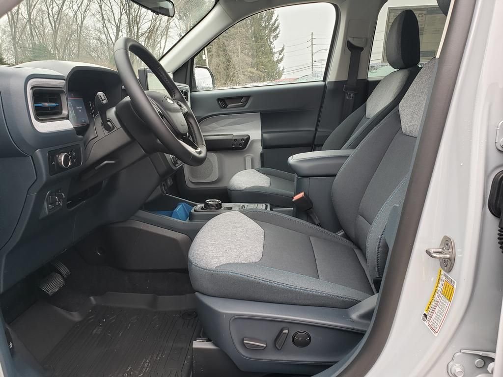 New 2025 Space White Metallic Ford XLT image 10