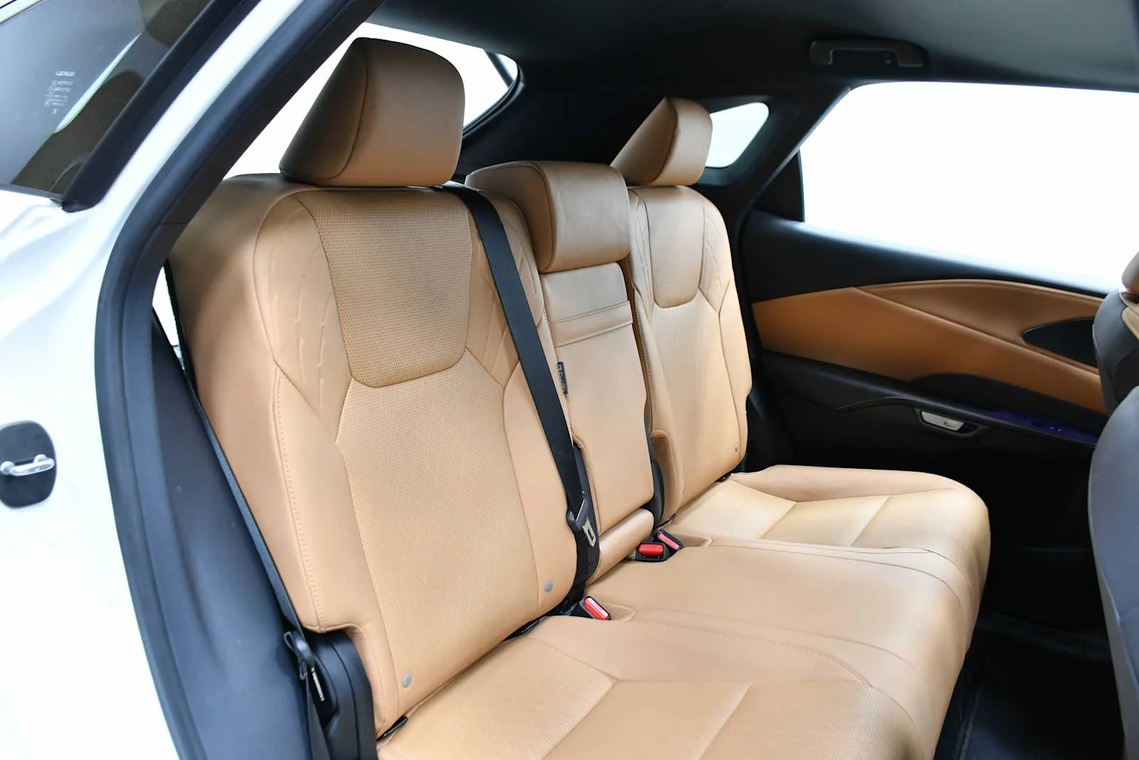 Used 2025 Eminent White Pearl Lexus Premium Plus image 24