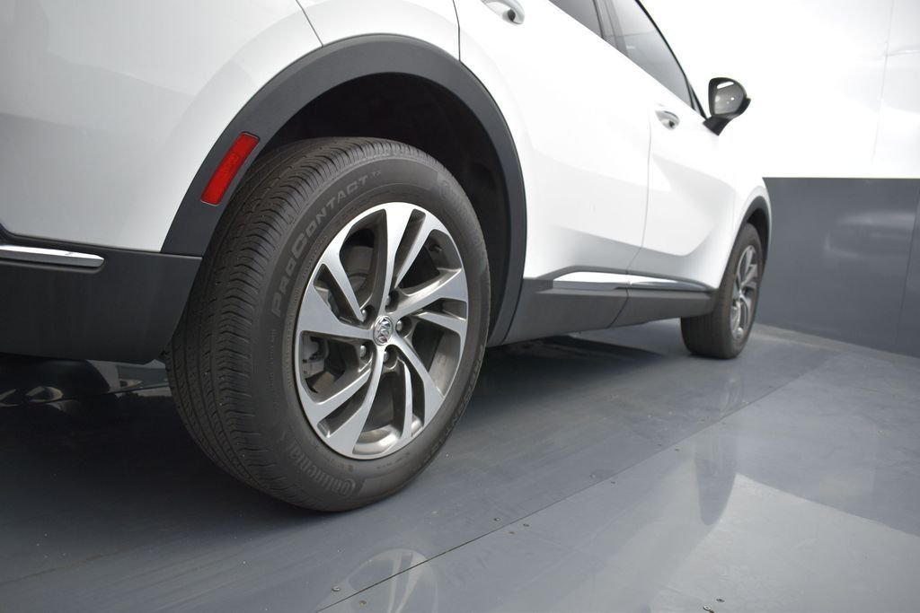 Used 2023 Summit White Buick Essence image 25