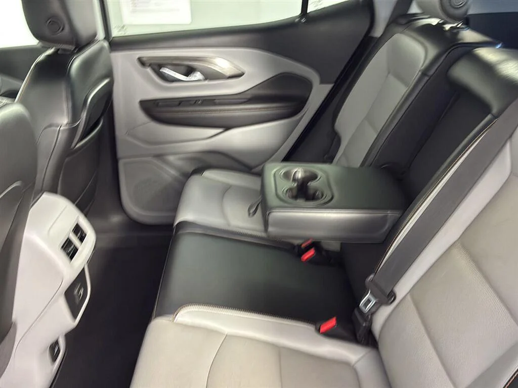 Used 2019 Quicksilver Metallic GMC SLT image 21