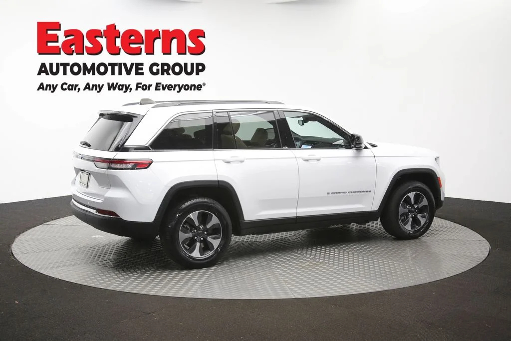Used 2024 White Jeep 4xe image 46