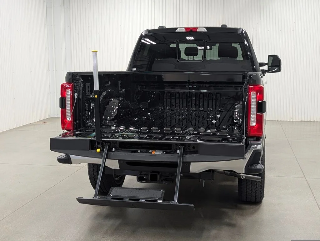 New 2026 Agate Black Metallic Ford F-250® King Ranch® image 29