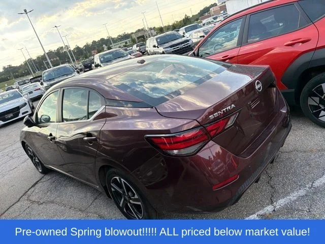 Used 2025 Red Nissan SV image 4