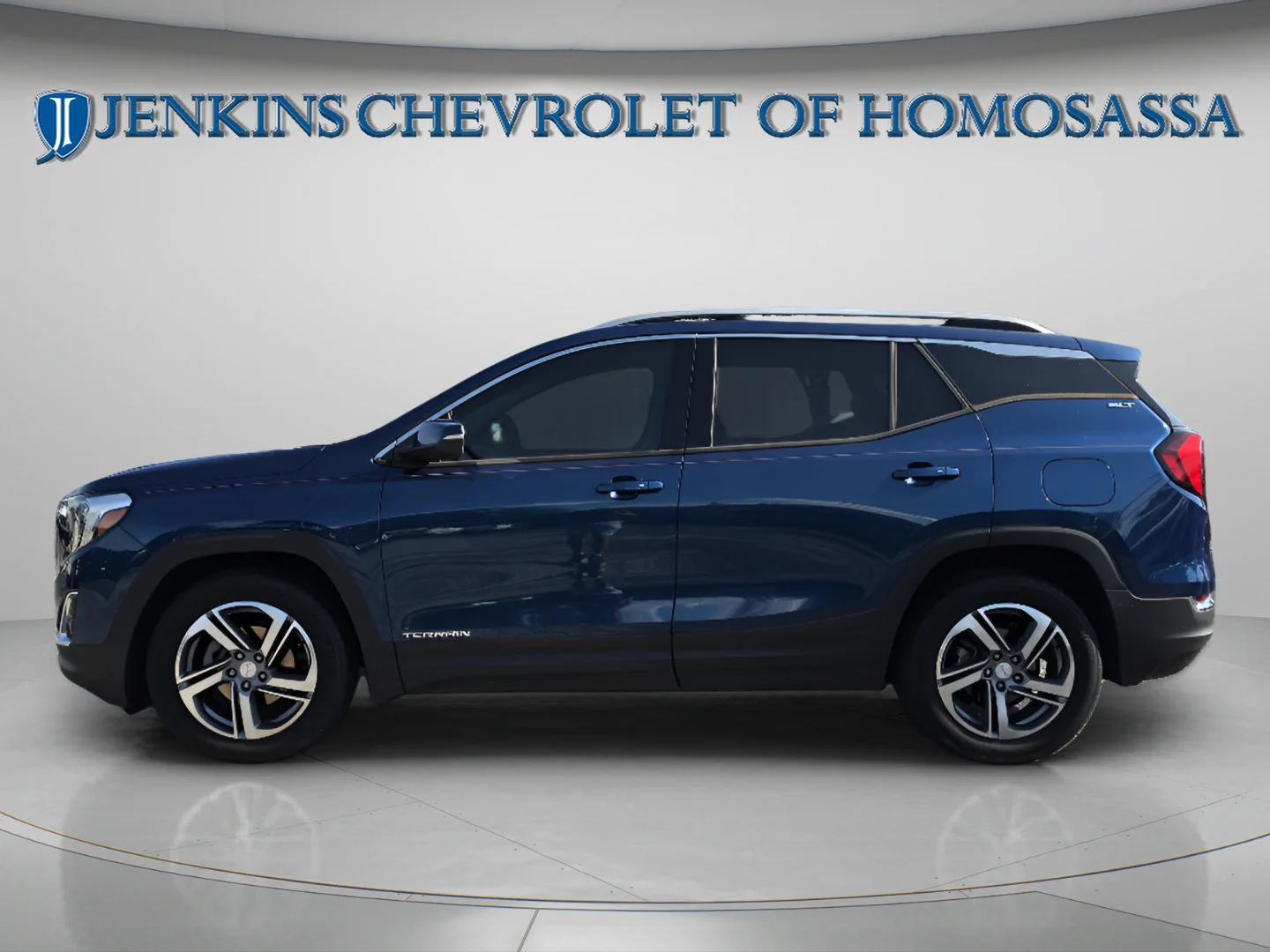 Used 2020 Blue Emerald Metallic GMC SLT image 9