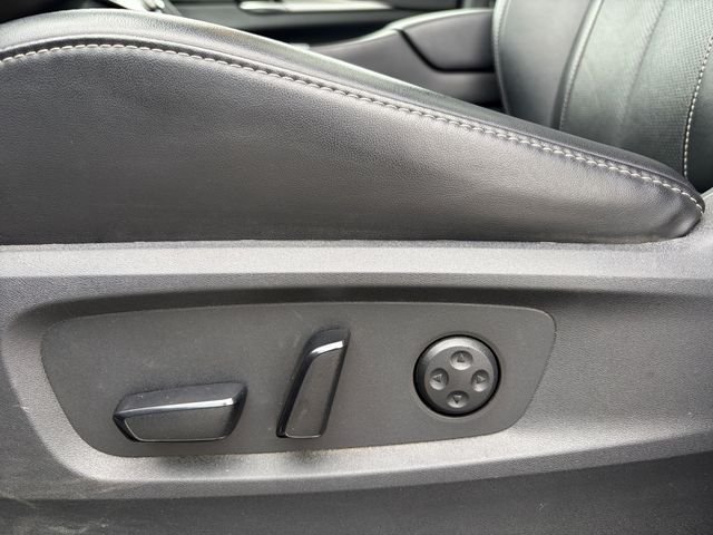 Used 2025 Gray INFINITI LUXE image 28