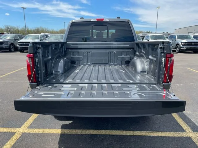 2025 Ford F-150 XLT - Photo 14