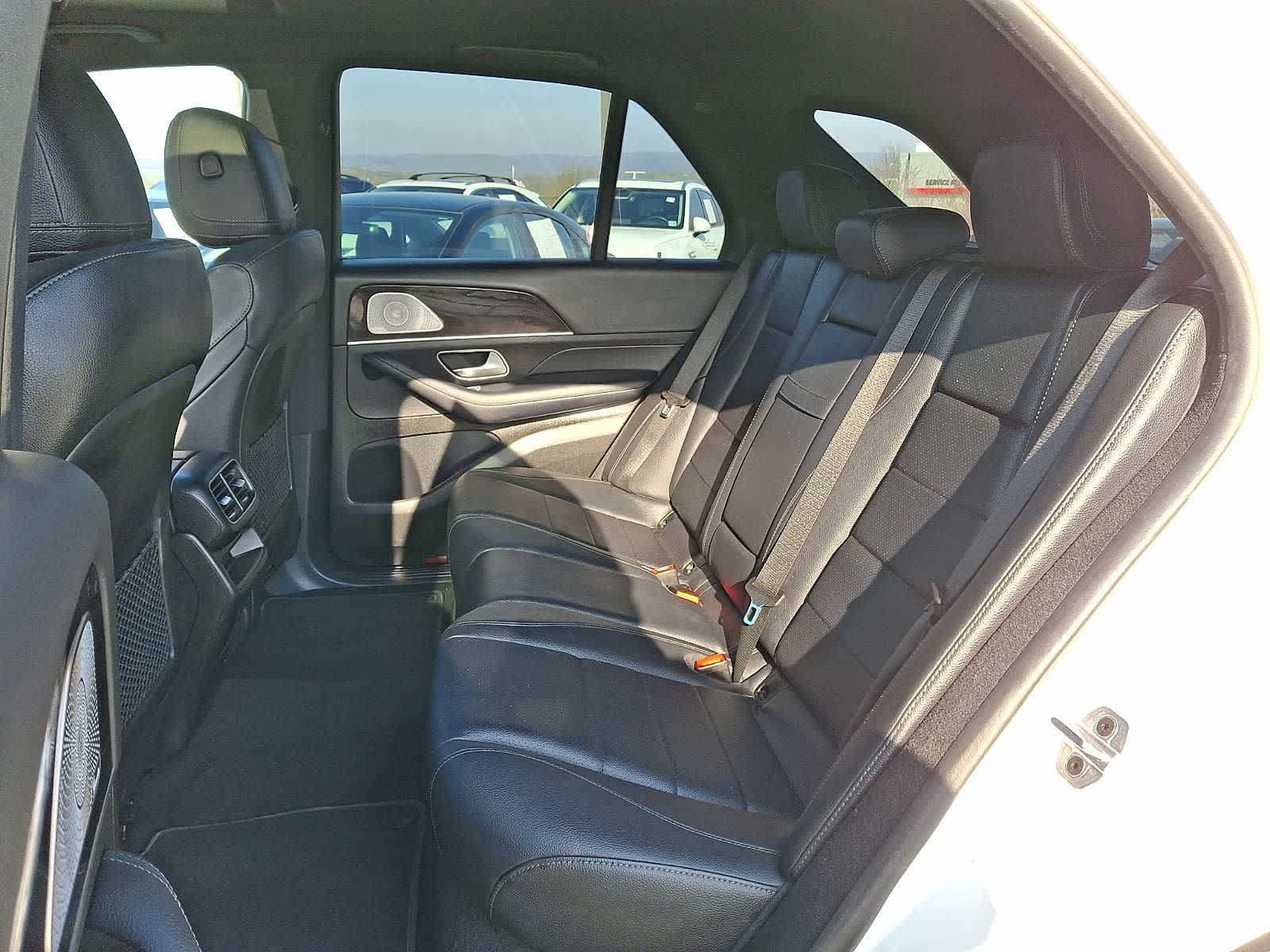 Used 2023 MANUFAKTUR Diamond White Metallic Mercedes-Benz GLE 350 image 8