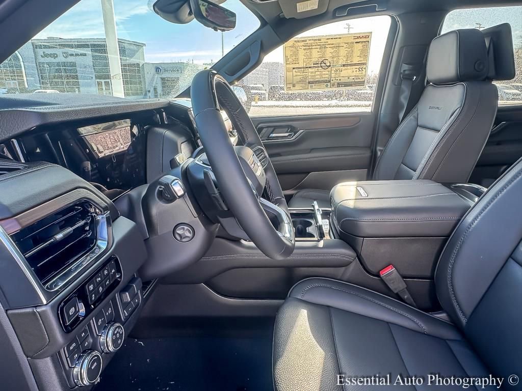 2026 GMC YUKON - Image 8