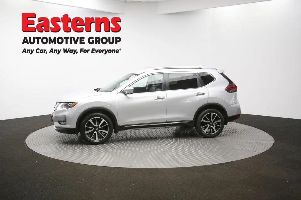 Used 2020 Silver Nissan SL image 56