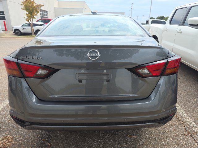 Certified Used 2025 Gray Nissan 2.5 S image 4