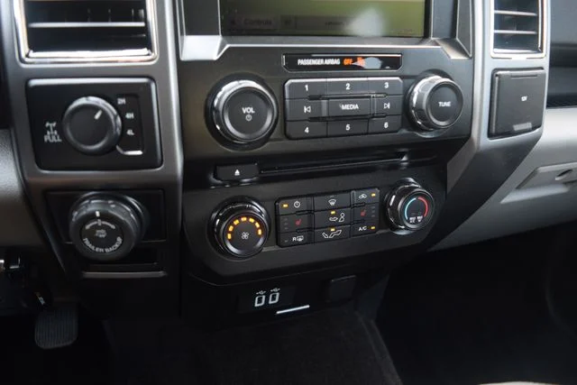 Used 2018 White Ford XLT image 11