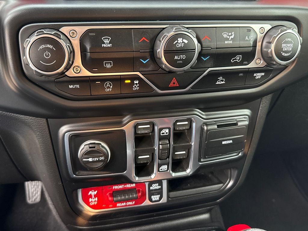 Used 2022 Black Jeep Unlimited Rubicon image 28