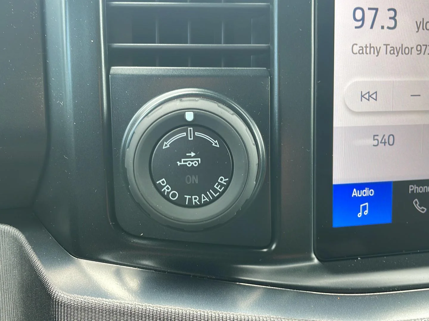 New 2026 Glacier Gray Metallic Tri-Coat Ford Platinum image 24