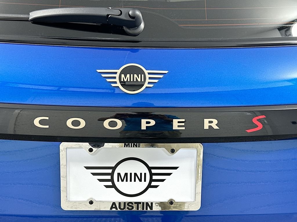 Certified Used 2025 Blue MINI Signature Plus image 21