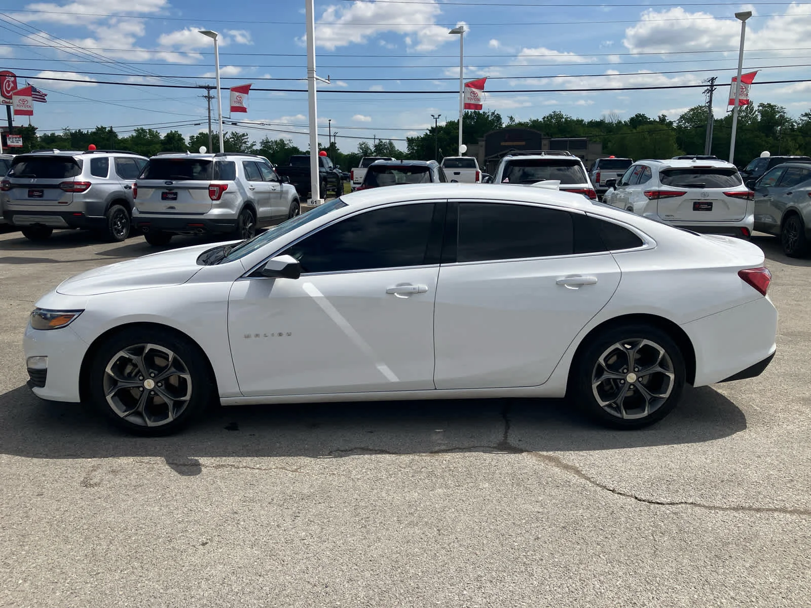 Used 2021 Summit White Chevrolet LT image 4
