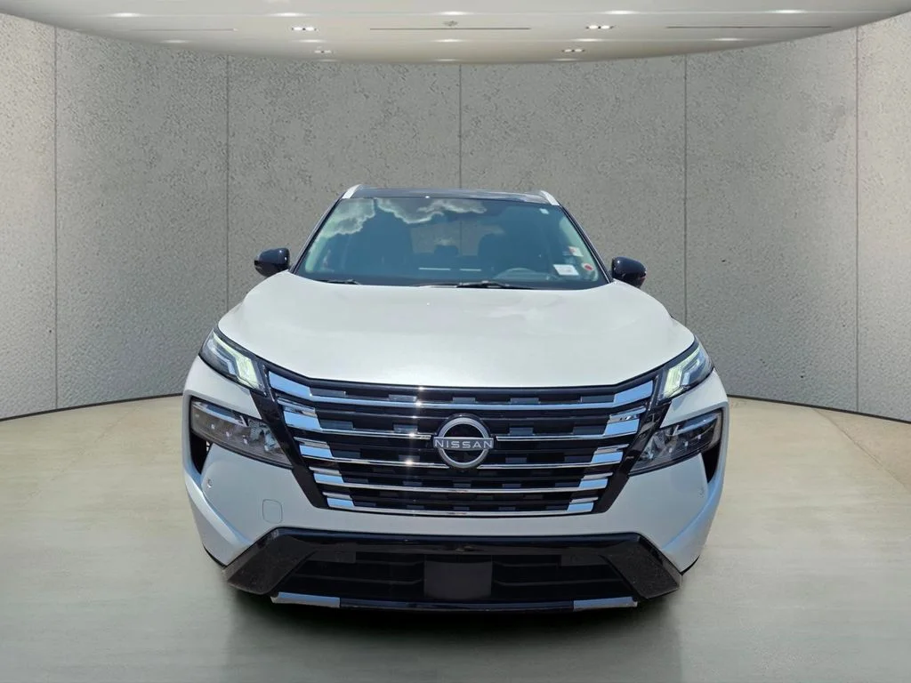 Certified Used 2026 White Nissan Platinum image 8