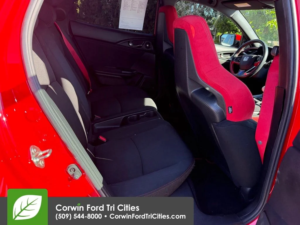 Used 2019 Rallye Red Honda Touring image 7
