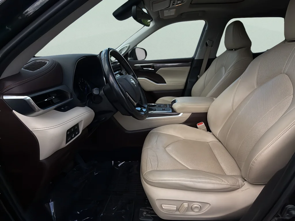 Used 2020 Amber Toyota Limited image 20