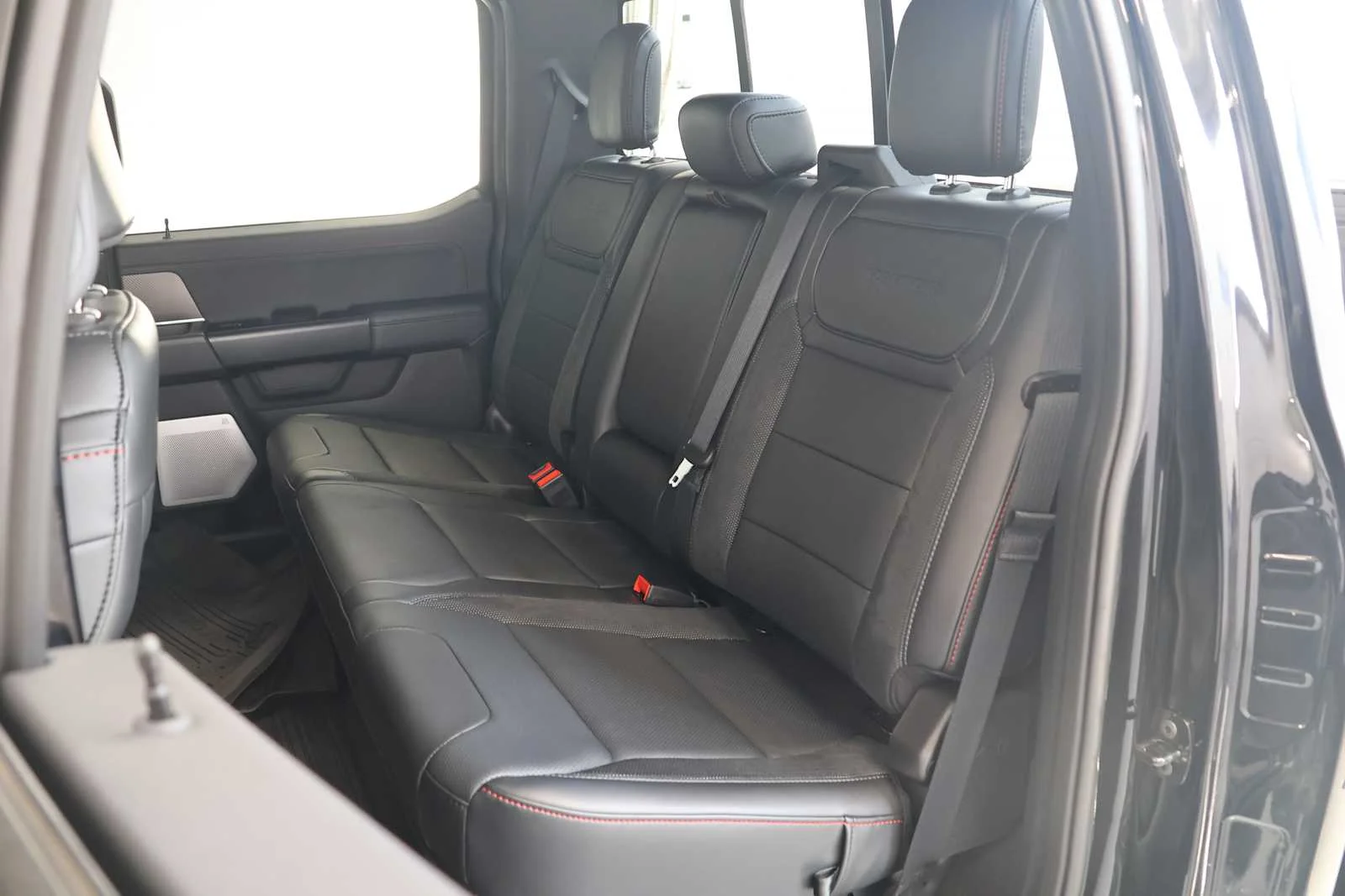 Used 2025 Agate Black Metallic Ford Raptor image 24