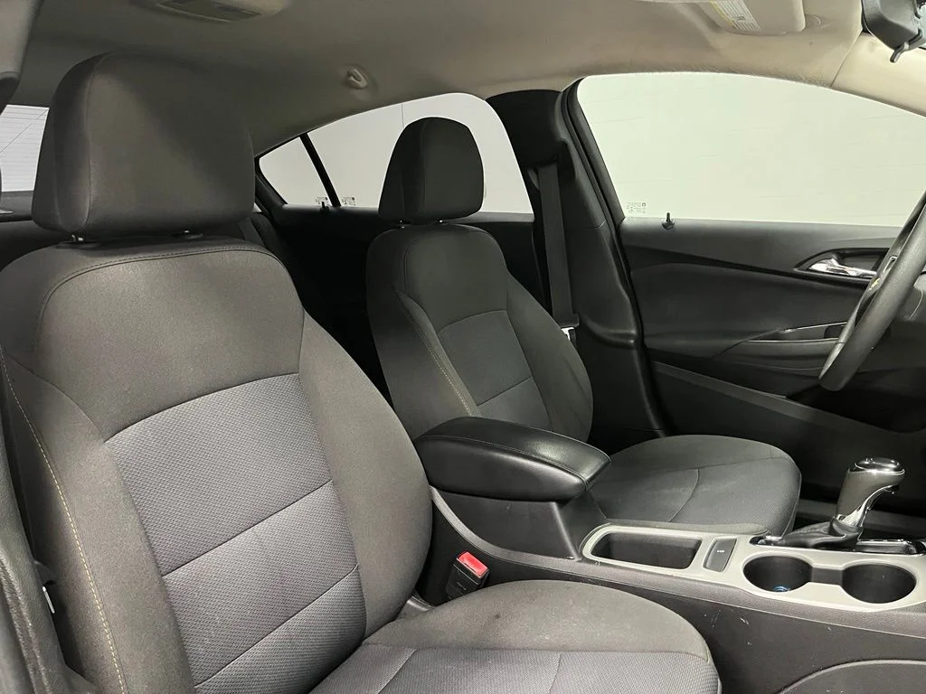 Used 2018 Silver Chevrolet LS image 57