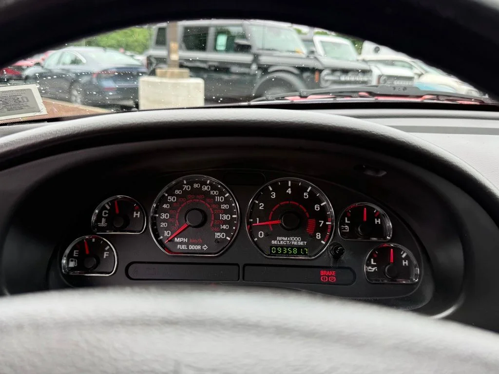 Used 2004 Red Ford GT image 16