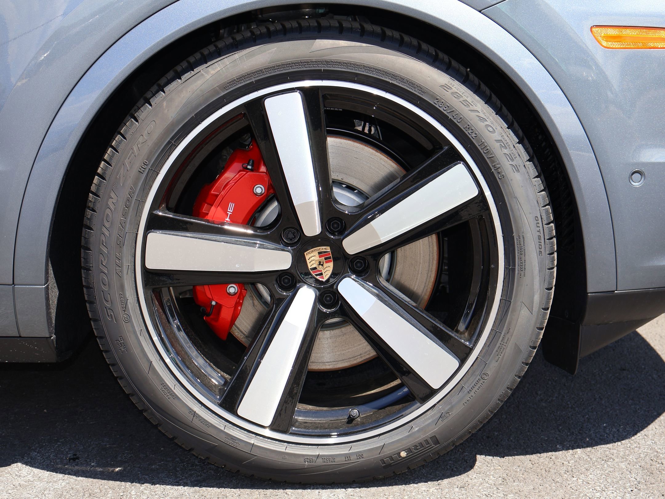 New 2026 Vanadium Grey Metallic Porsche S image 28