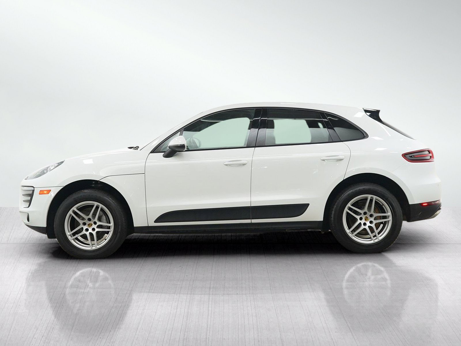Used 2017 Porsche Macan Base with VIN WP1AA2A52HLB82882 for sale in Burnsville, Minnesota