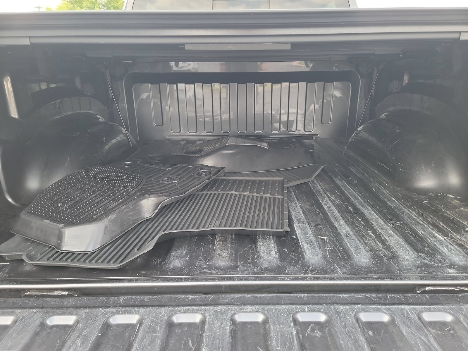 Used 2021 Granite Crystal Metallic Clearcoat Ram Laramie image 24