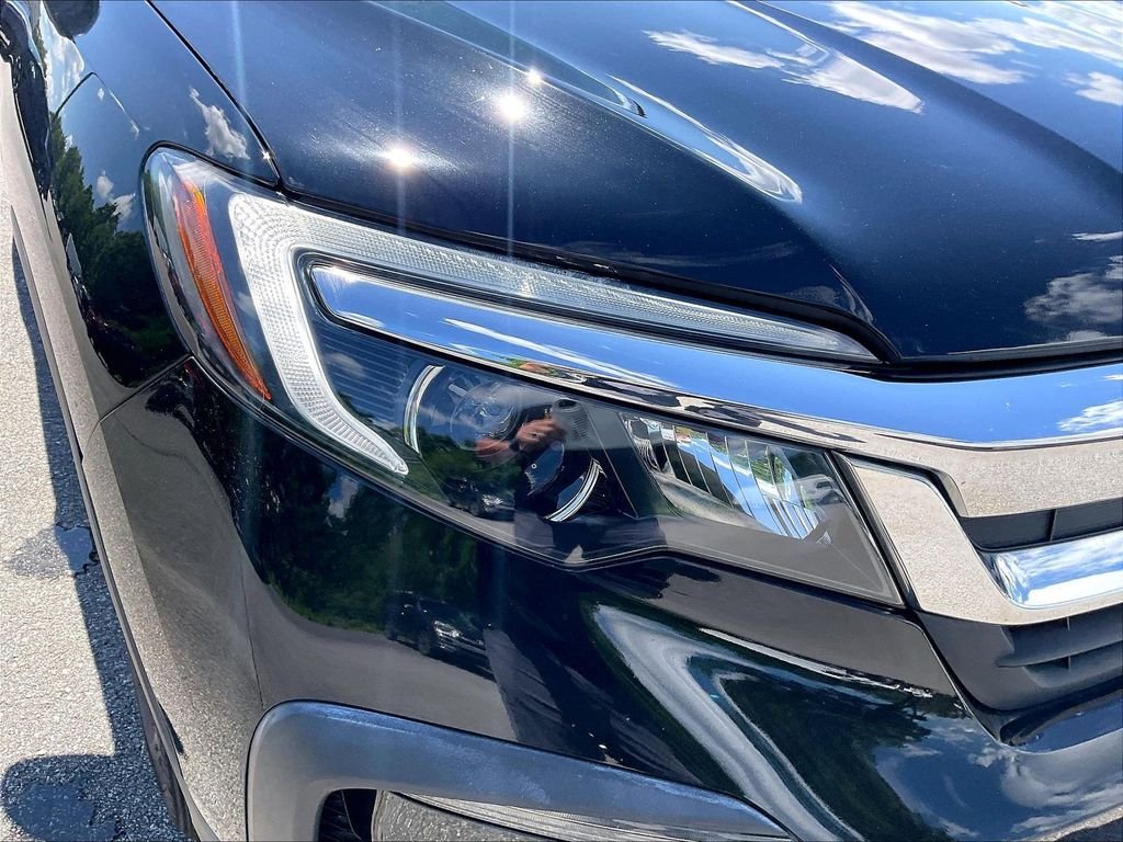 Used 2022 Crystal Black Pearl Honda EX-L image 31