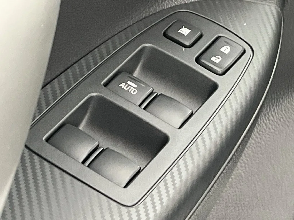 2025 Mitsubishi Eclipse Cross SE - Photo 13