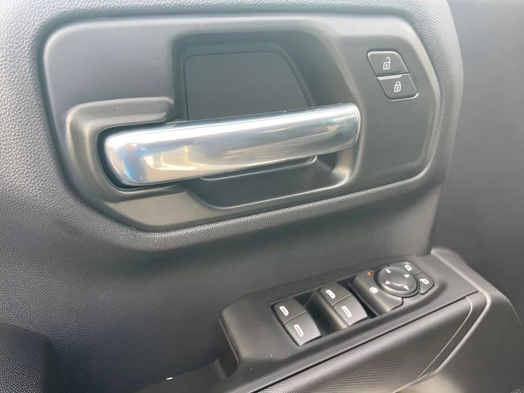 Used 2025 Summit White Chevrolet Custom Trail Boss image 11