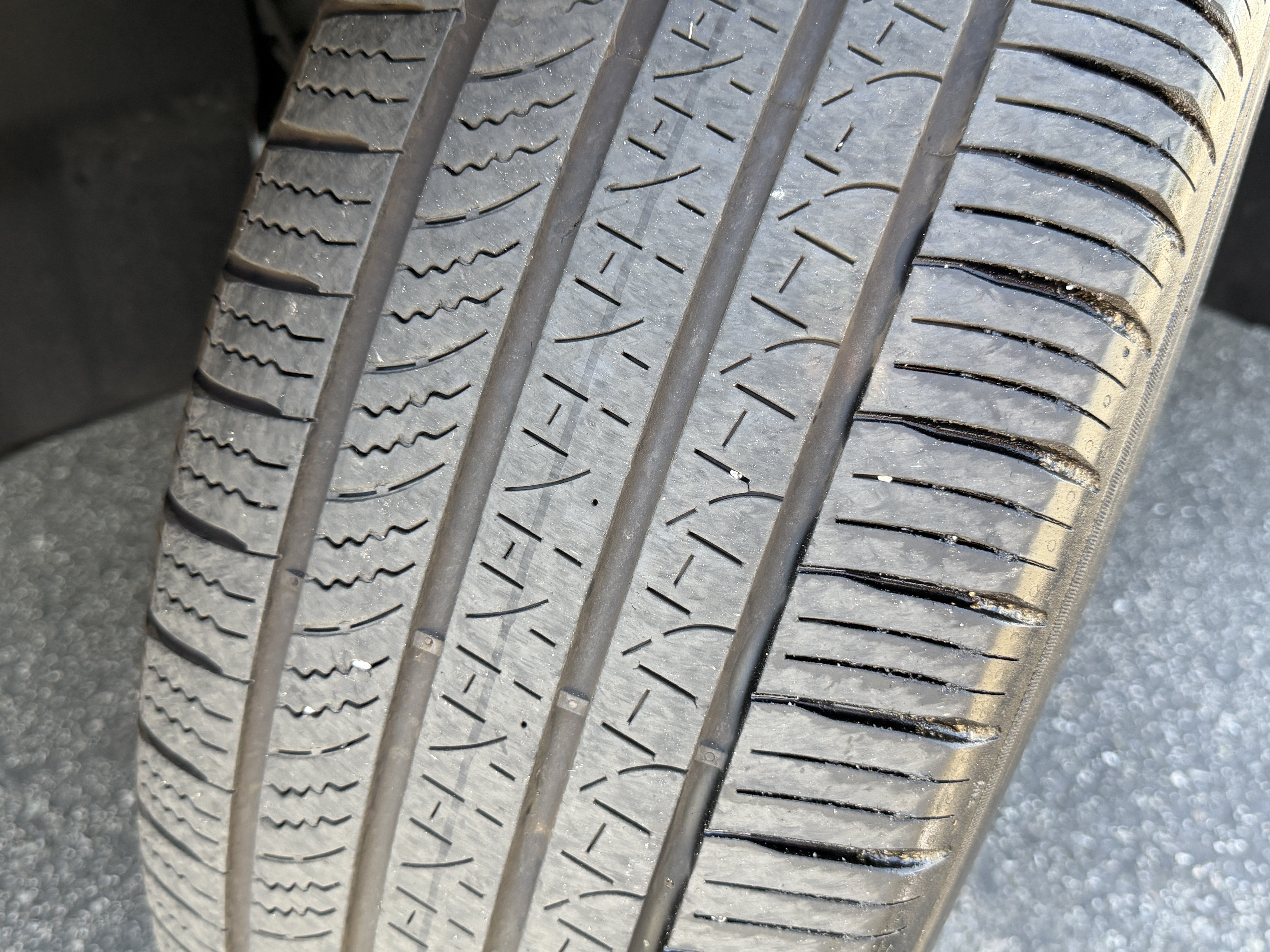 Certified Used 2024 Gravity Gray Kia LX image 12