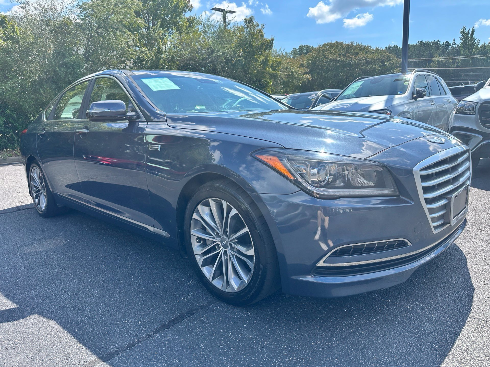 Used 2015 Blue Hyundai 3.8 image 17