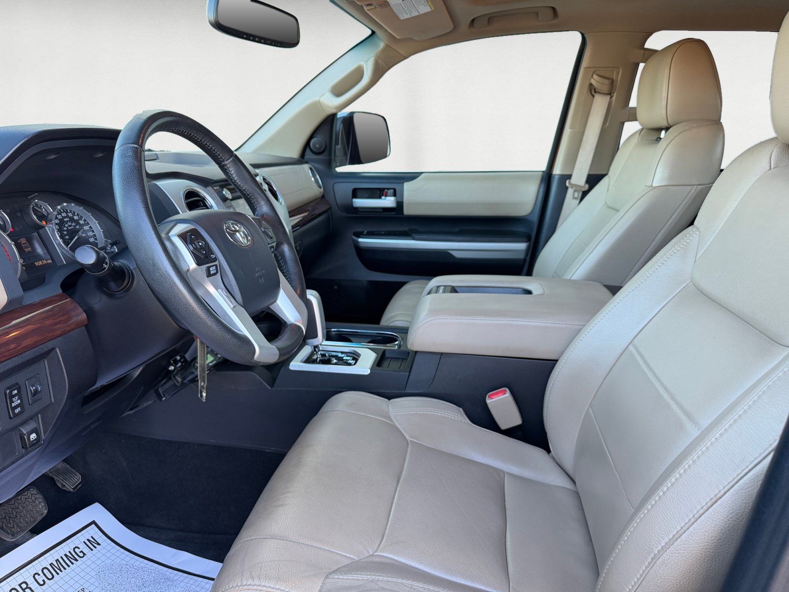 Used 2014 Sunset Bronze Mica Toyota LTD image 10