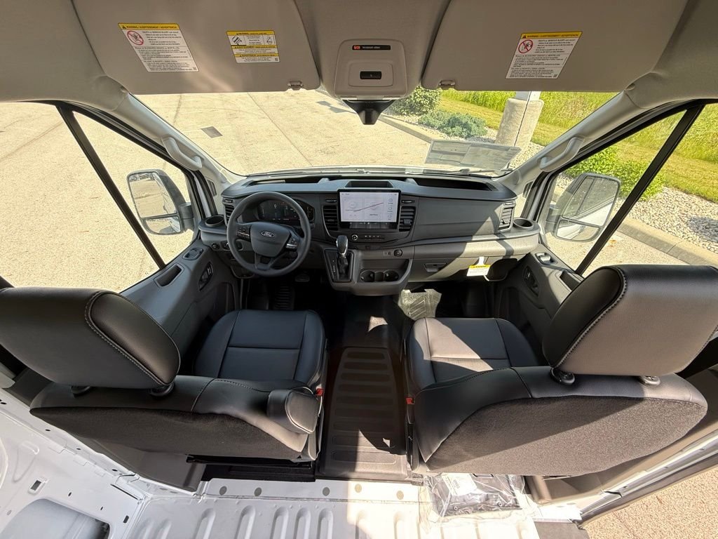 New 2026 Oxford White Ford Cargo Van image 4