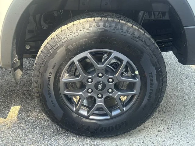 New 2026 Avalanche Ford XLT image 9