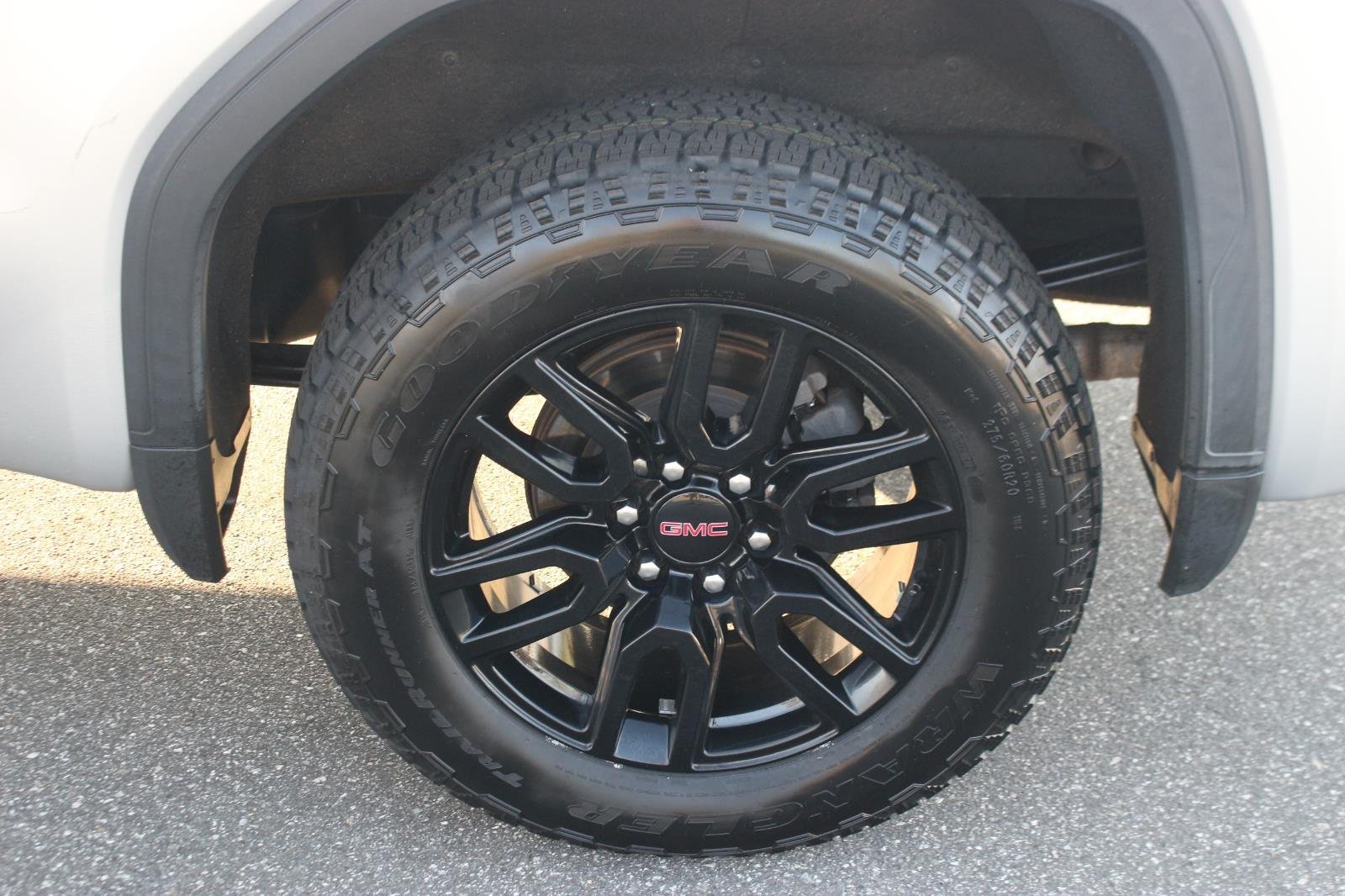 Used 2022 Quicksilver Metallic GMC Elevation image 38