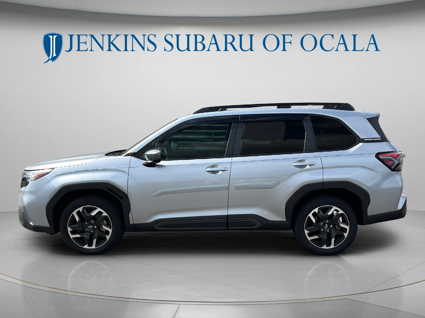 Used 2026 Ice Silver Metallic Subaru Limited image 6