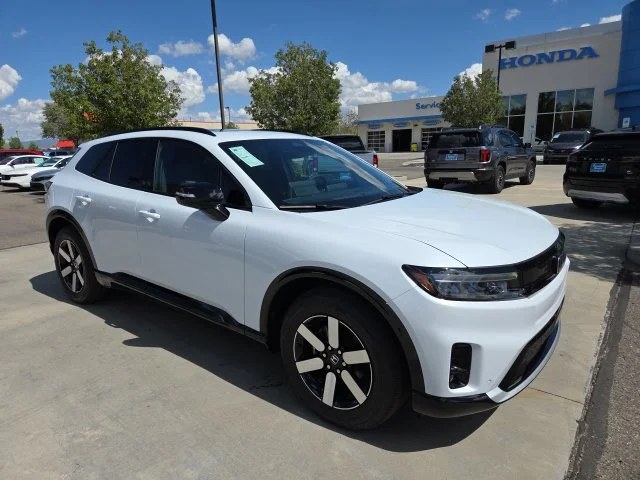 New 2026 Frostline White Pearl Honda Touring image 2