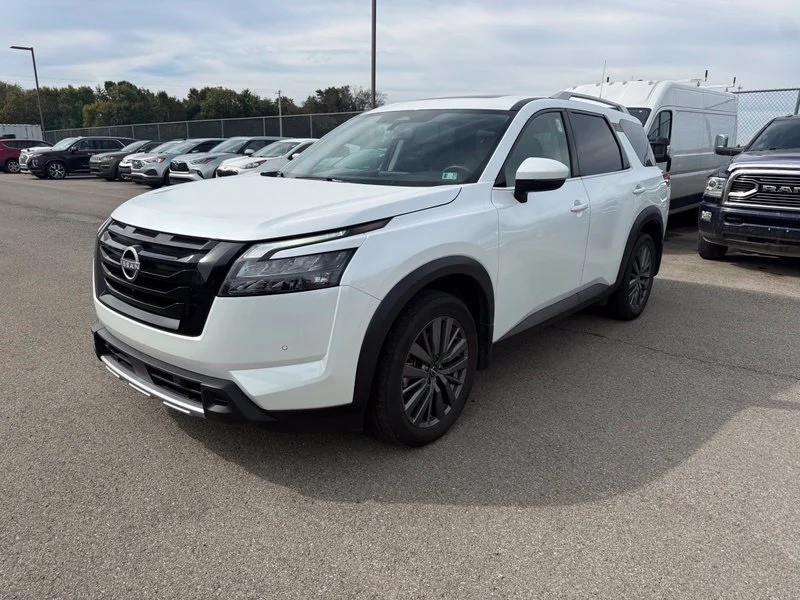 Used 2025 White Nissan SL image 2