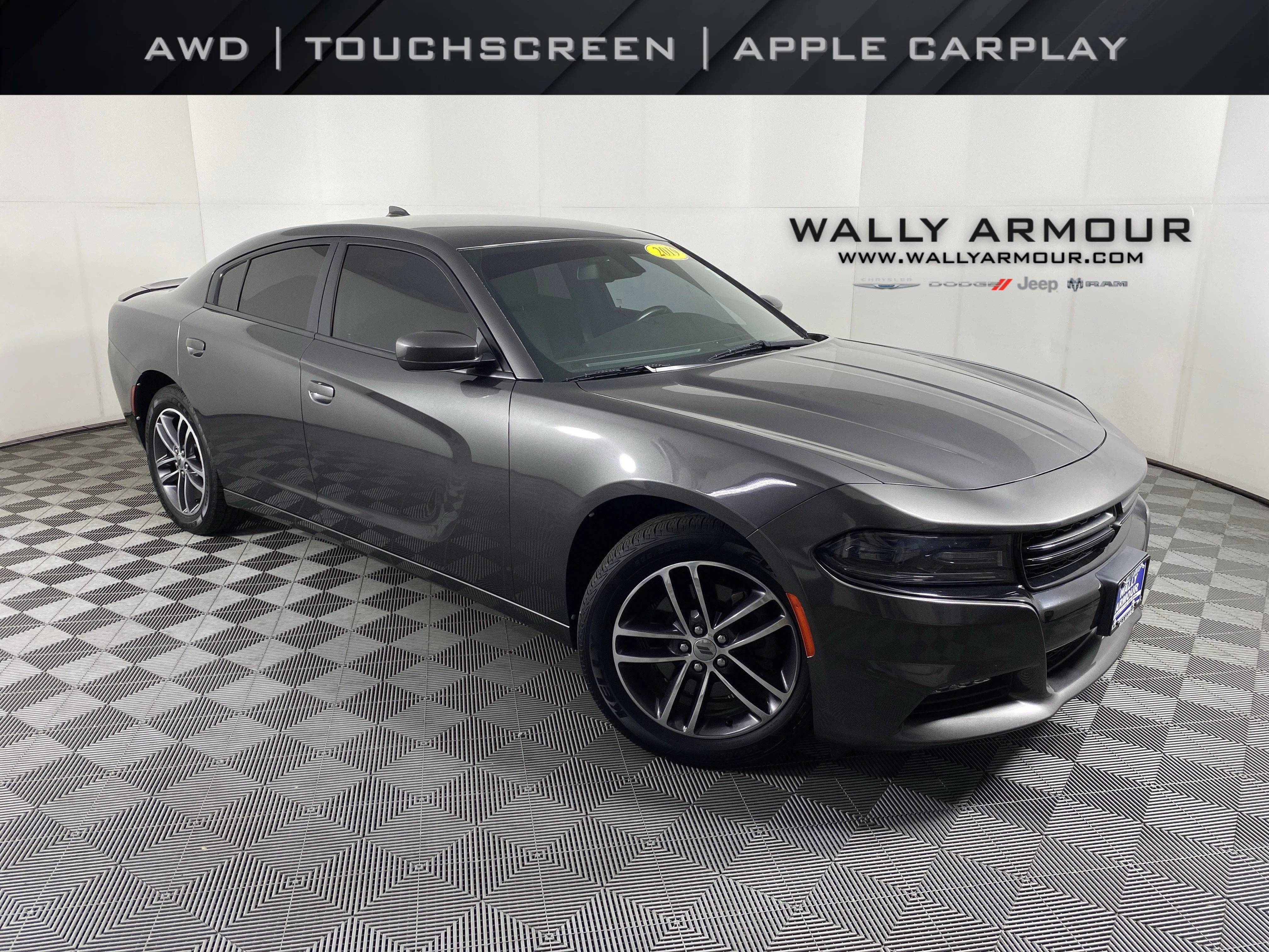 2019 Dodge Charger SXT AWD's photo