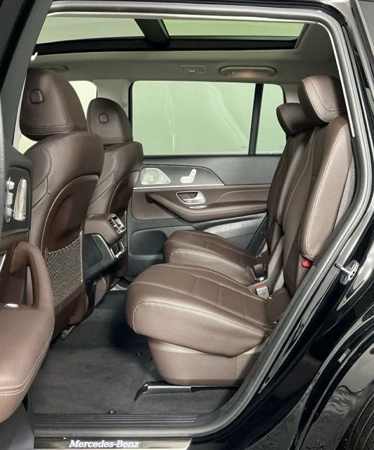 Used 2023 Black Mercedes-Benz GLS 450 image 17