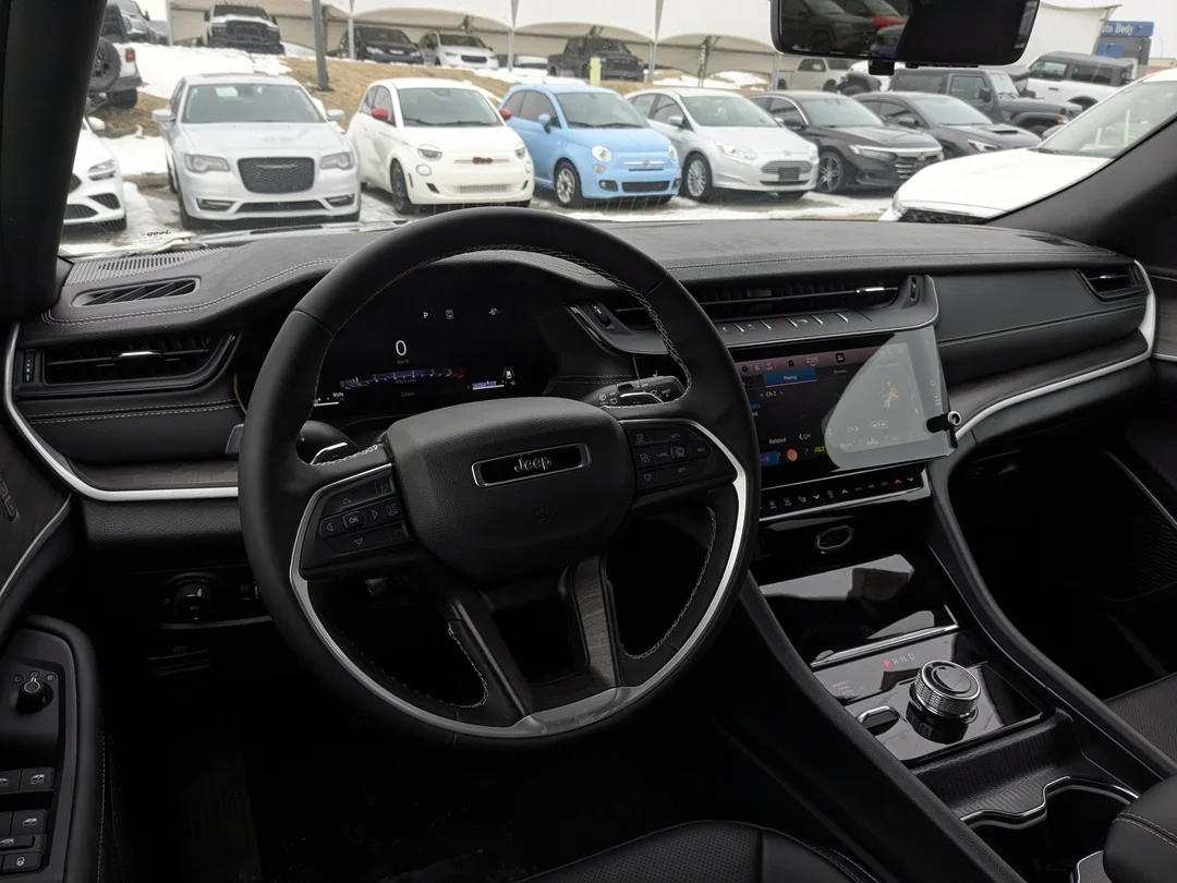 New 2026 Black Jeep Limited - - 4x4 - 20 Gloss Black Wheels - Luxury Tech II - Remote Start & More! image 28
