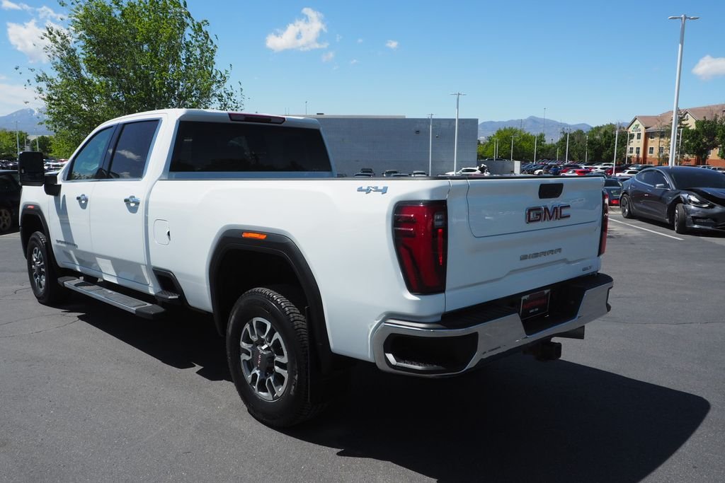 Used 2024 White GMC SLT image 5