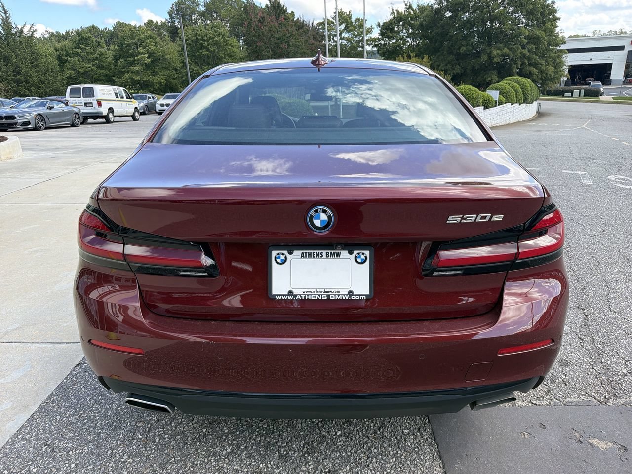 Used 2023 Aventurin Red Metallic BMW 530e image 12
