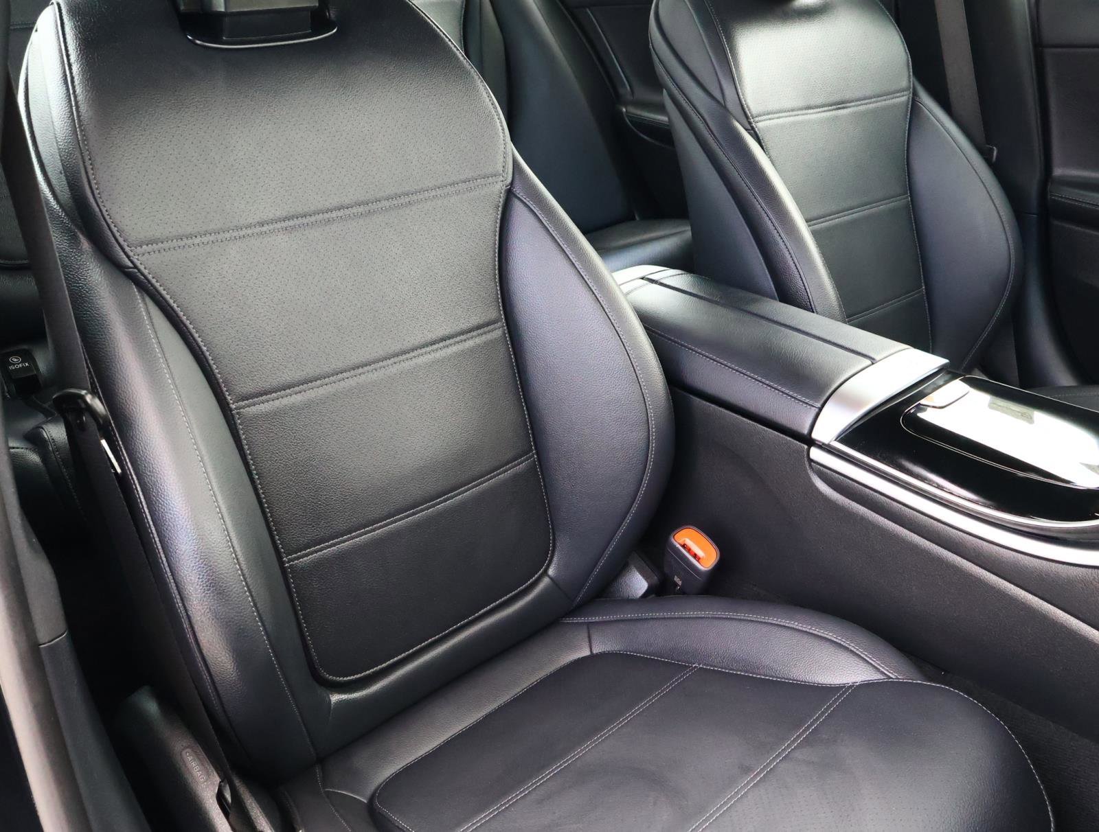 Used 2025 Obsidian Black Metallic Mercedes-Benz C 300 image 16