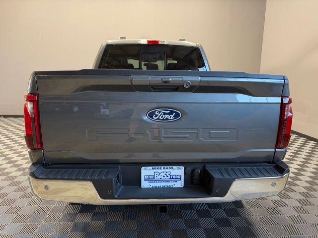 New 2026 Carbonized Gray Metallic Ford XLT image 11