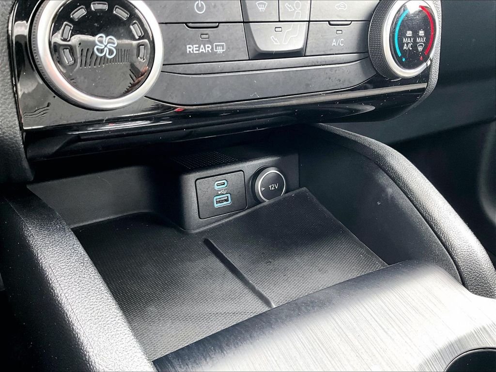 Used 2021 White Ford SE image 27