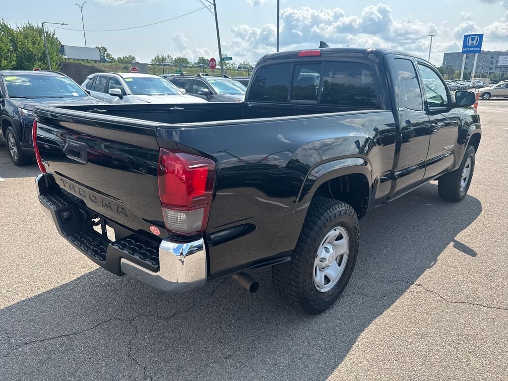 Used 2018 Black Toyota SR5 image 8